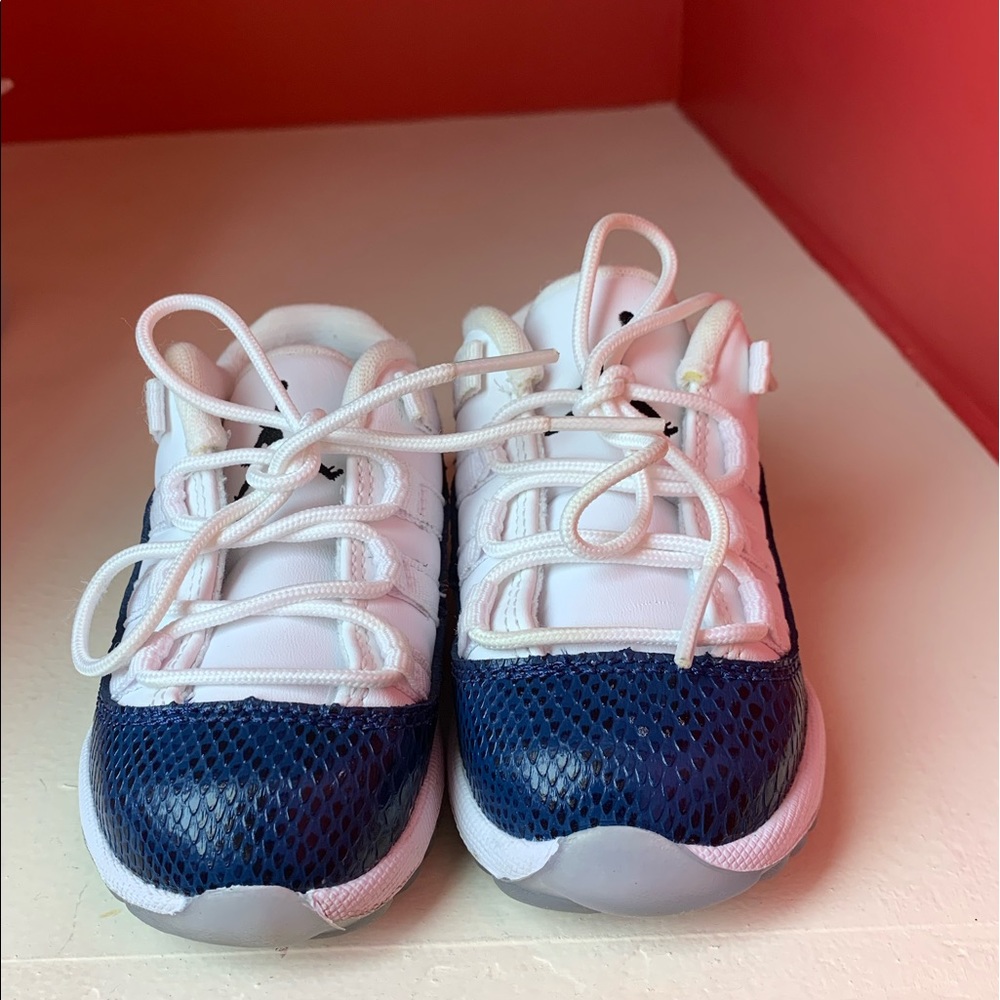 Jordan retro 11